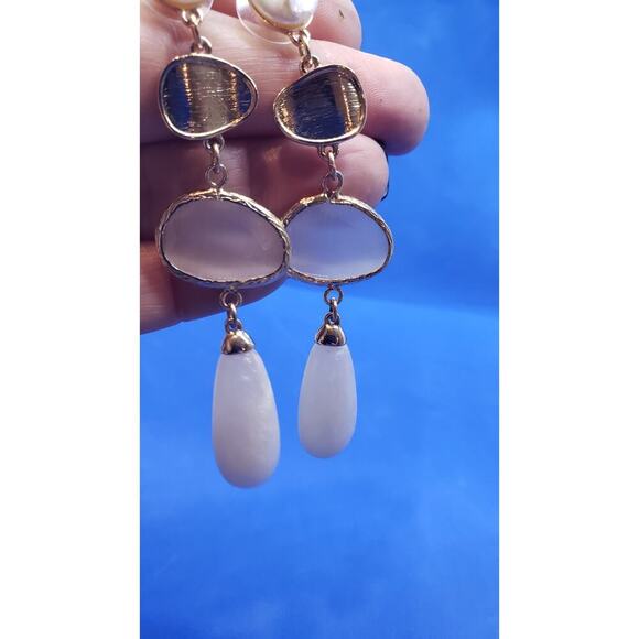 Vintage Earrings Long Dangle Genuine Pearl Selenite & Lucite Gold Toned Pierced - Picture 12 of 14